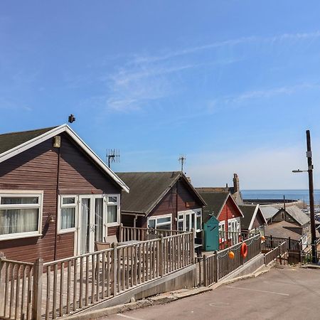 Granny'S Teeth Vila Lyme Regis Exterior foto